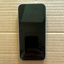 Apple iPhone 15 128GB, weiß, iOS, Bar Style Smartphone (gesprungene Rückseite)