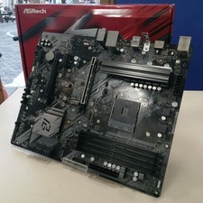 ASRock B550M Phantom Gaming4 Mainboard DDR4 MicroATX AMD B550 Sockel AM4