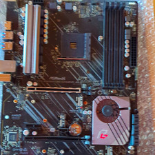 ASRock X5700 Phantom Gaming 4 ATX AM4 DDR4 4 RAM-Slots HDMI Audio
